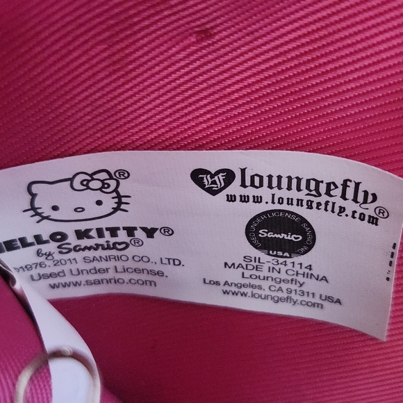 Loungefly Sanrio Hello Kitty Patent Leather Embossed Black Zip Around Wallet - Picture 3 of 8